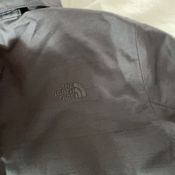 North Face Women’s Long Jacket - Picture 7 of 8